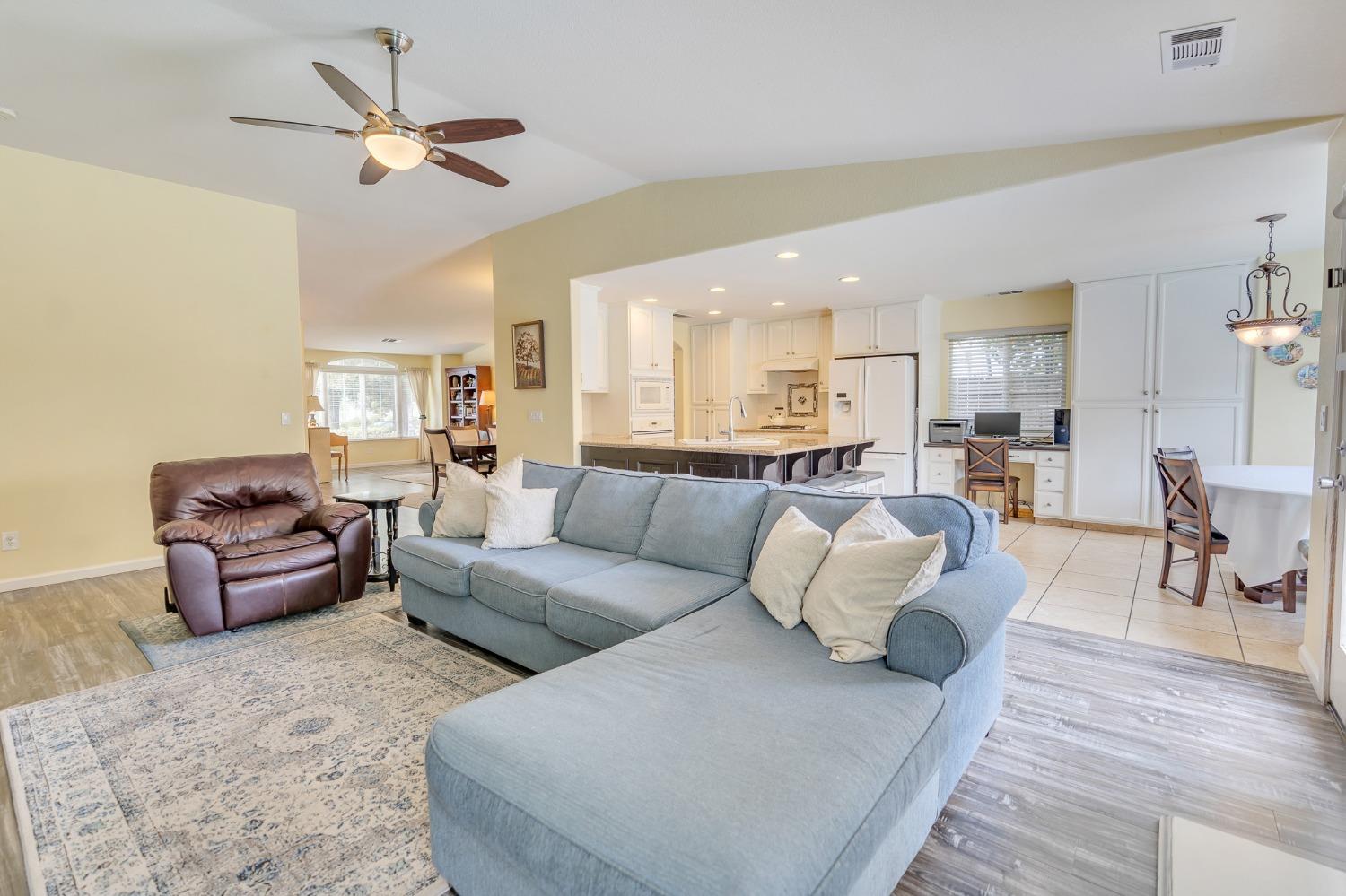 Detail Gallery Image 34 of 77 For 679 Birch Ave, Los Banos,  CA 93635 - 4 Beds | 2 Baths