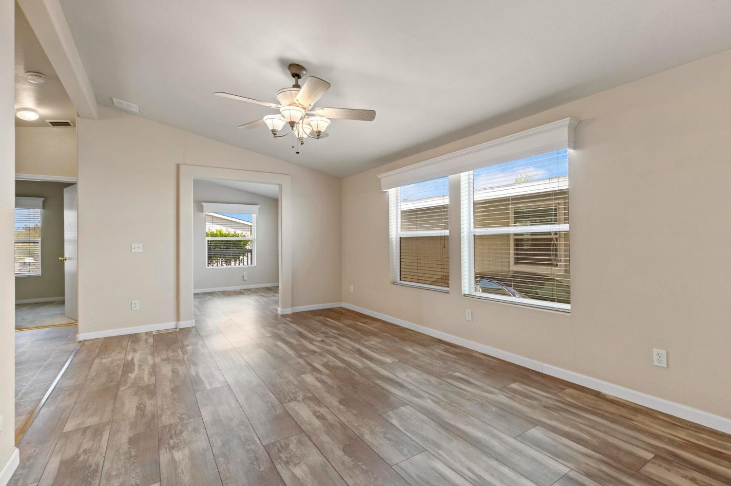 Detail Gallery Image 9 of 35 For 1155 Pease Rd 428, Yuba City,  CA 95991 - 2 Beds | 2 Baths