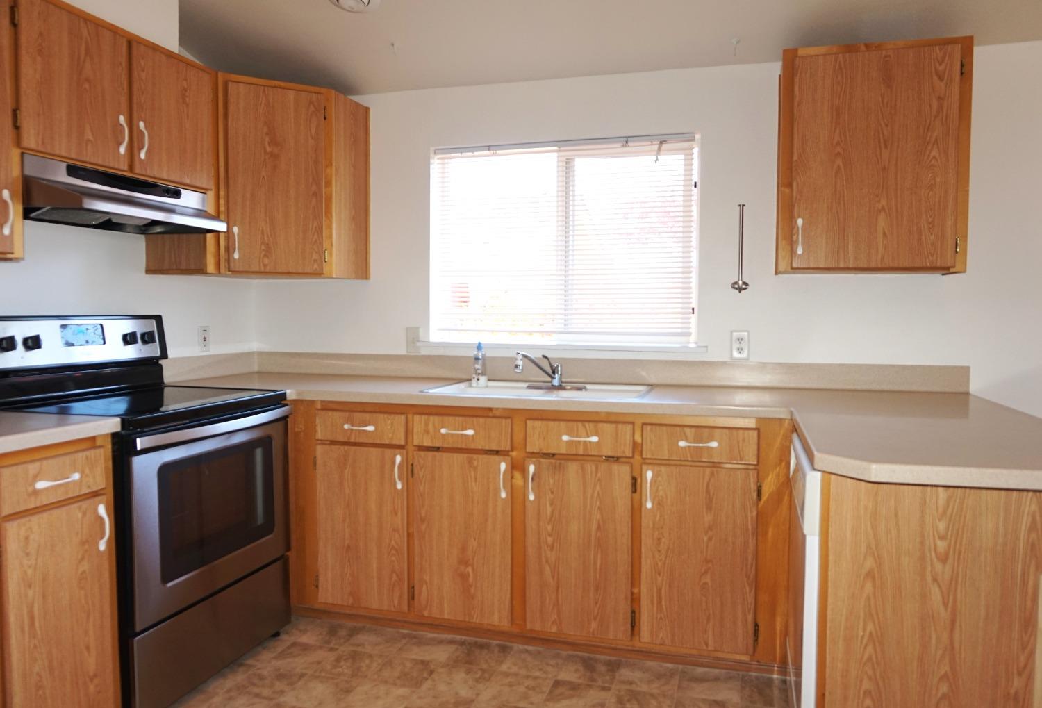 Estey Way, Plymouth, California image 12