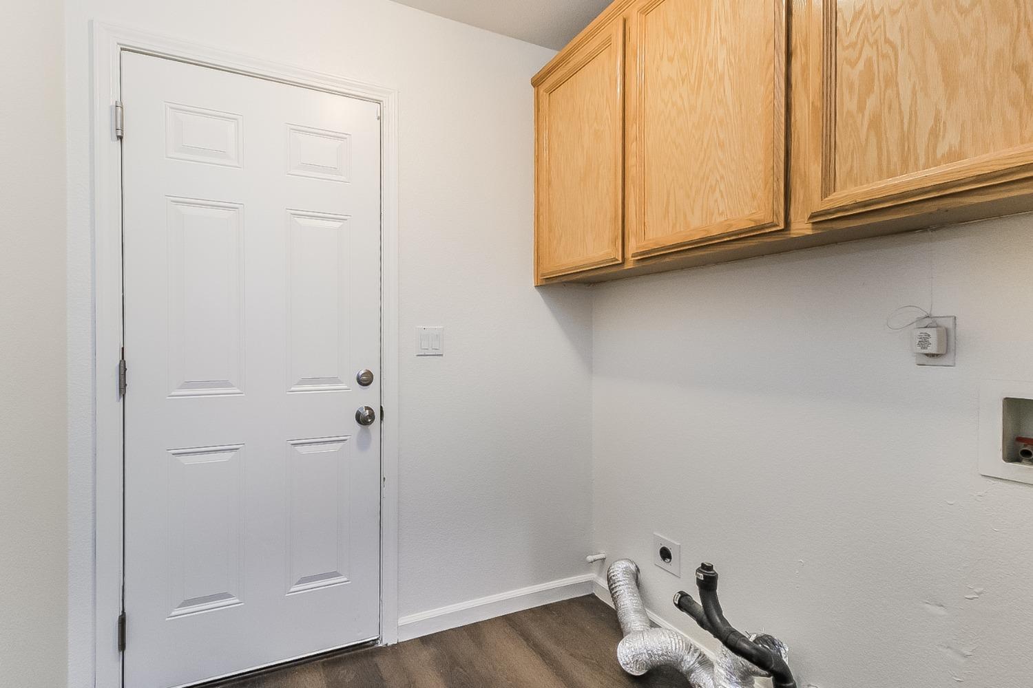 Detail Gallery Image 23 of 28 For 9998 Tarzo Way, Elk Grove,  CA 95757 - 4 Beds | 2 Baths