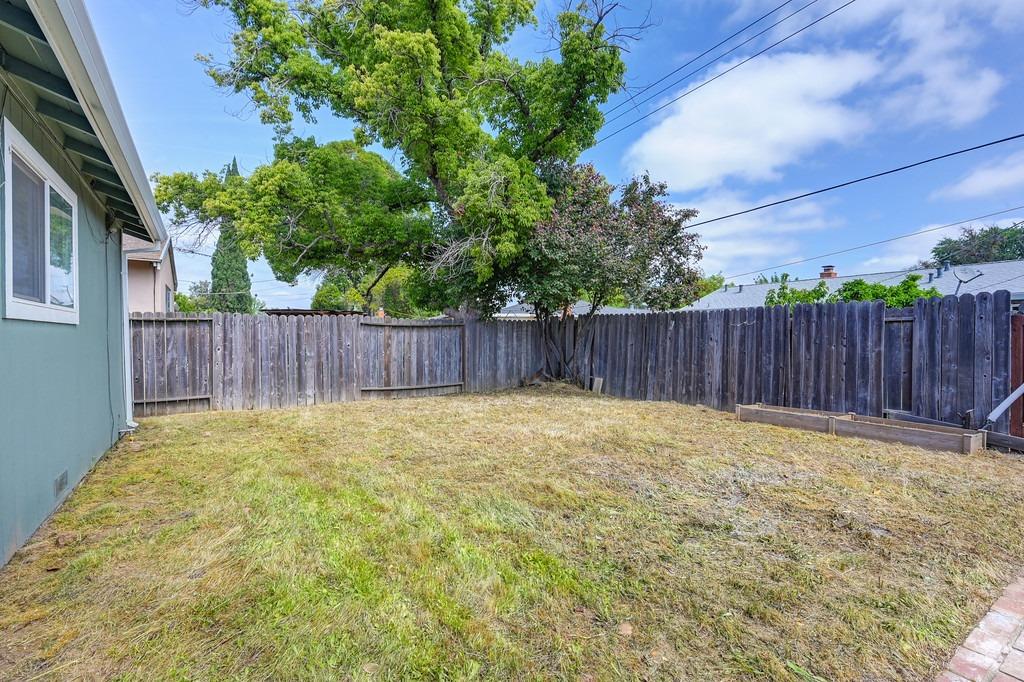 Detail Gallery Image 27 of 28 For 2363 Mcgregor Dr, Rancho Cordova,  CA 95670 - 4 Beds | 4 Baths