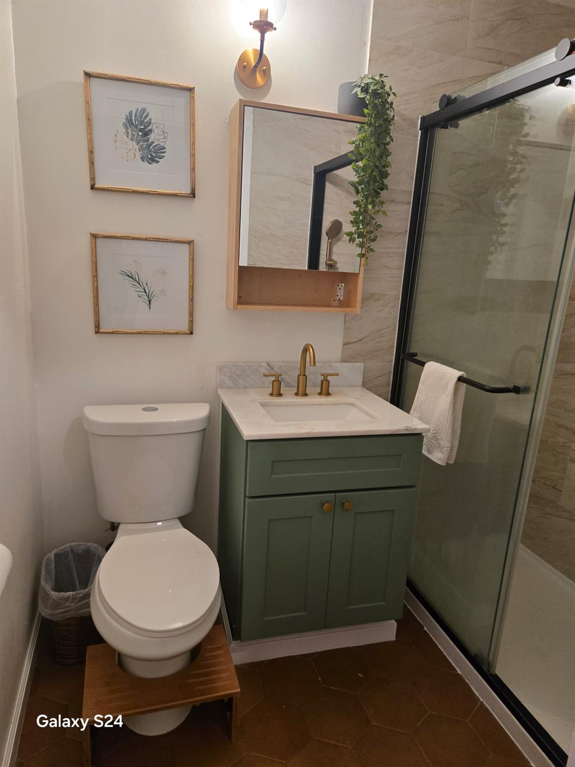 Detail Gallery Image 11 of 19 For 2357 E Euclid Ave, Stockton,  CA 95205 - 2 Beds | 2 Baths