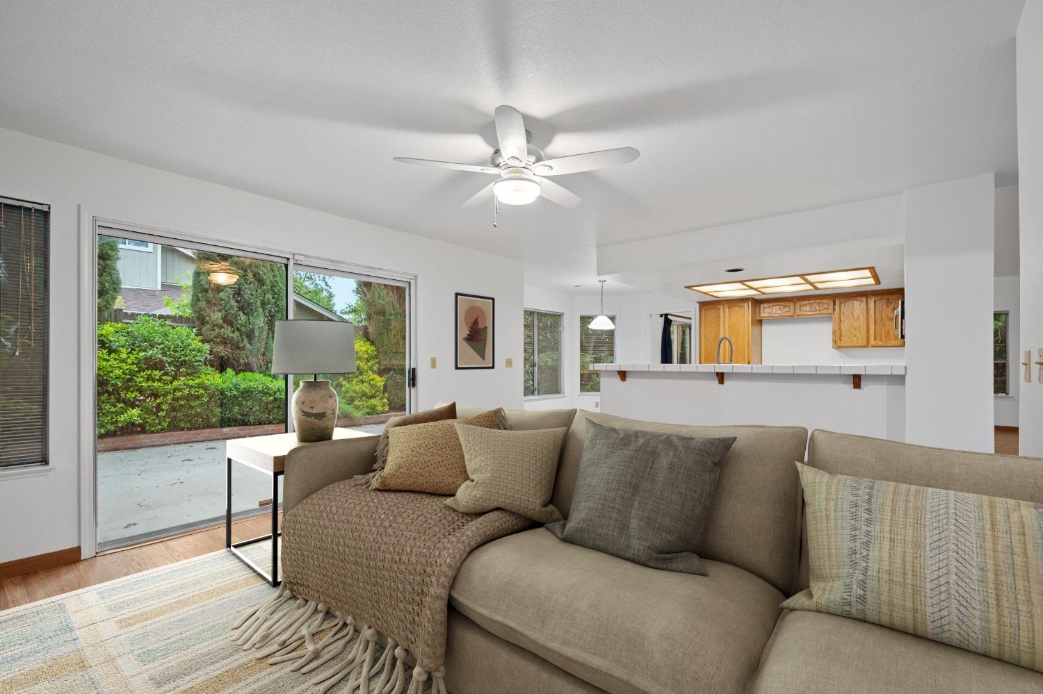 E Sparrow Hawk Court, Elk Grove, California image 9