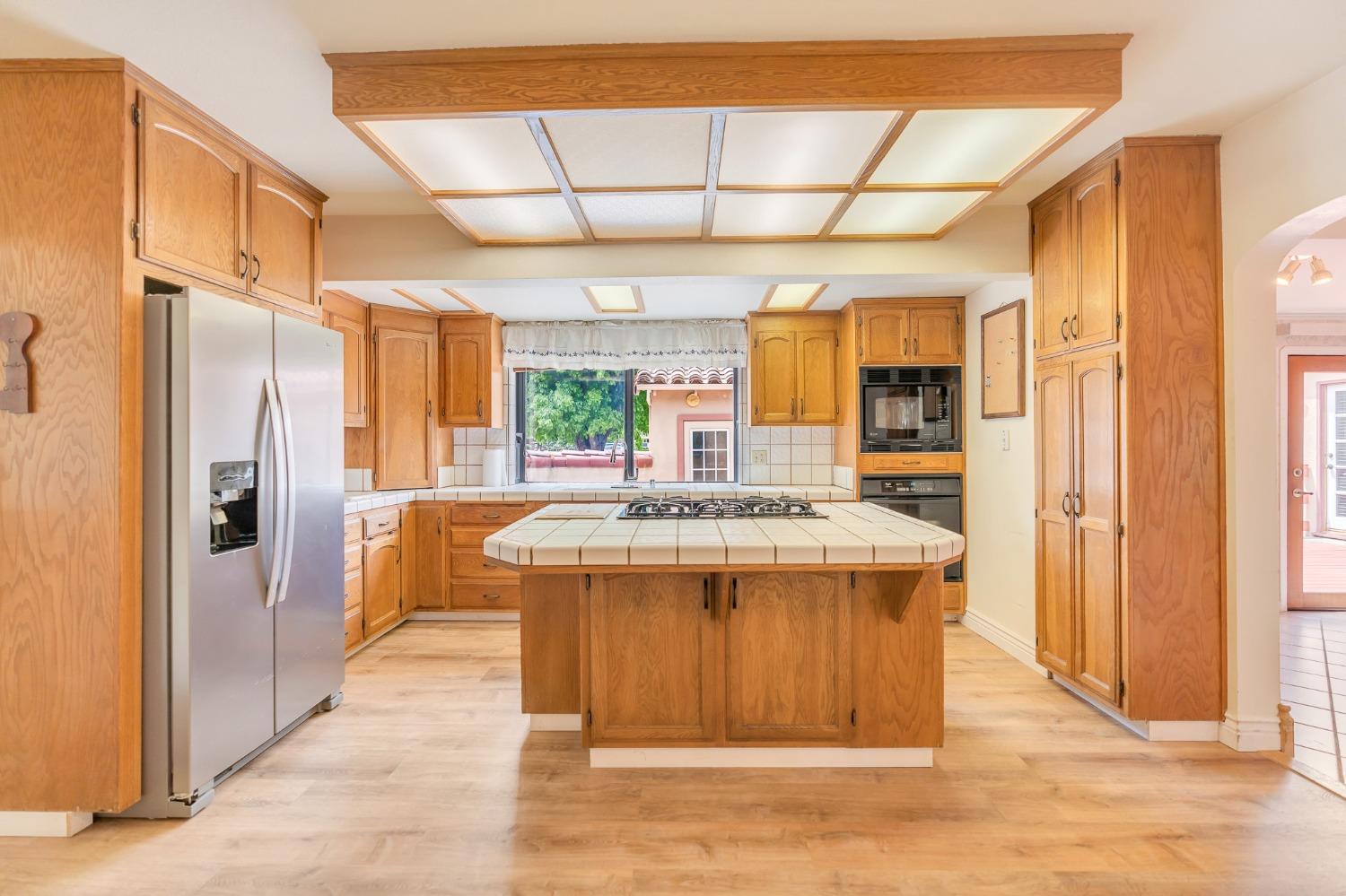 Detail Gallery Image 26 of 87 For 1735 S 6th St, Los Banos,  CA 93635 - 3 Beds | 3 Baths