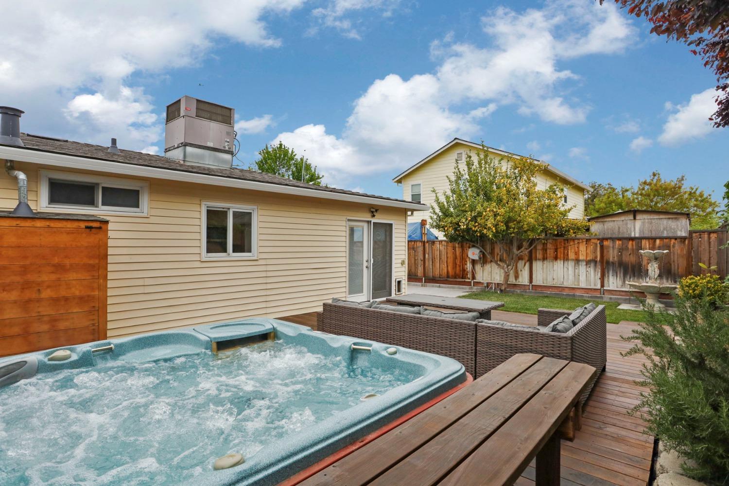 Detail Gallery Image 25 of 39 For 3973 Duke Way, Livermore,  CA 94550 - 3 Beds | 2 Baths