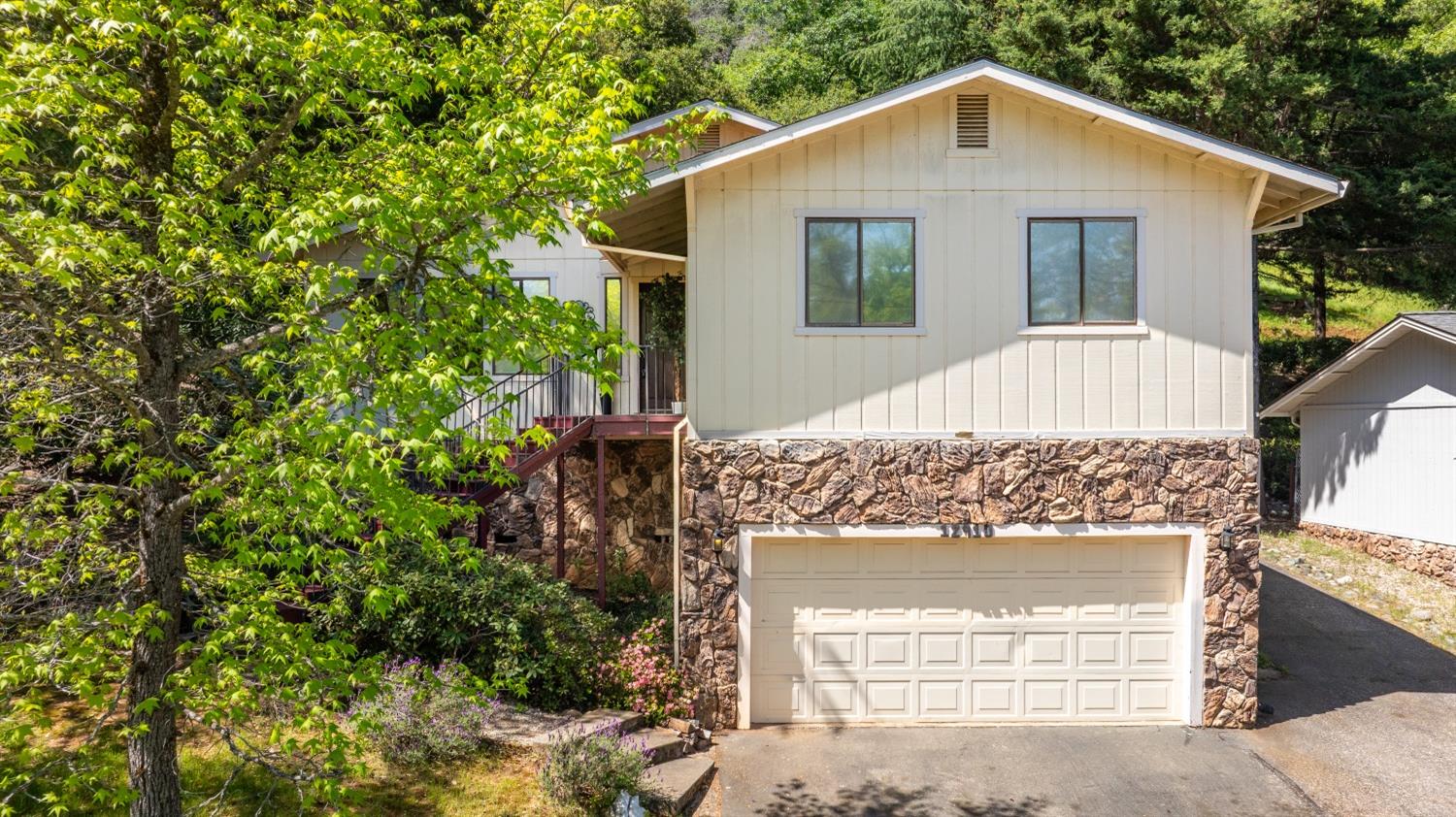 Detail Gallery Image 29 of 38 For 12910 Roadrunner Dr, Penn Valley,  CA 95946 - 3 Beds | 2 Baths