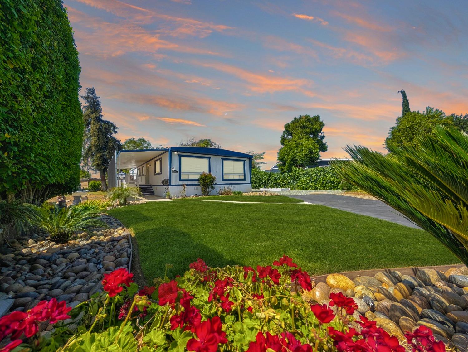 Detail Gallery Image 1 of 67 For 4900 N Hwy 99, Stockton,  CA 95212 - 3 Beds | 2 Baths