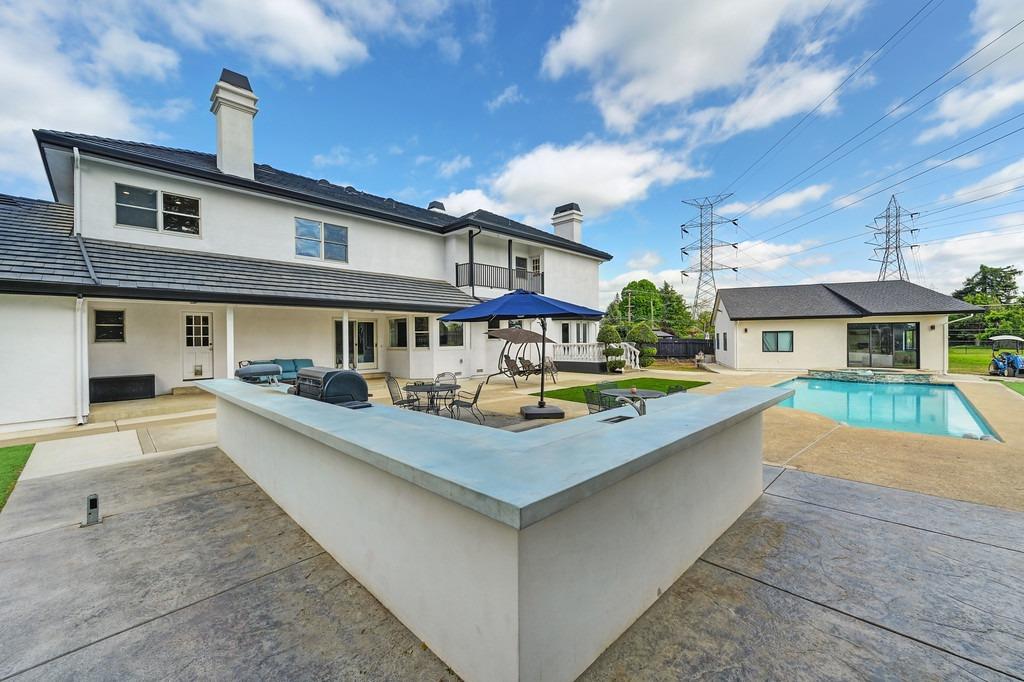 property-img
