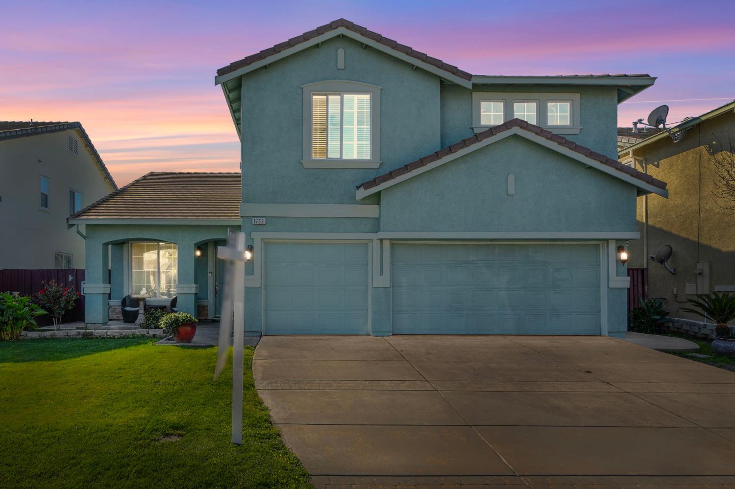 Detail Gallery Image 1 of 36 For 1762 Ashtree Ct, Tracy,  CA 95376 - 5 Beds | 4 Baths