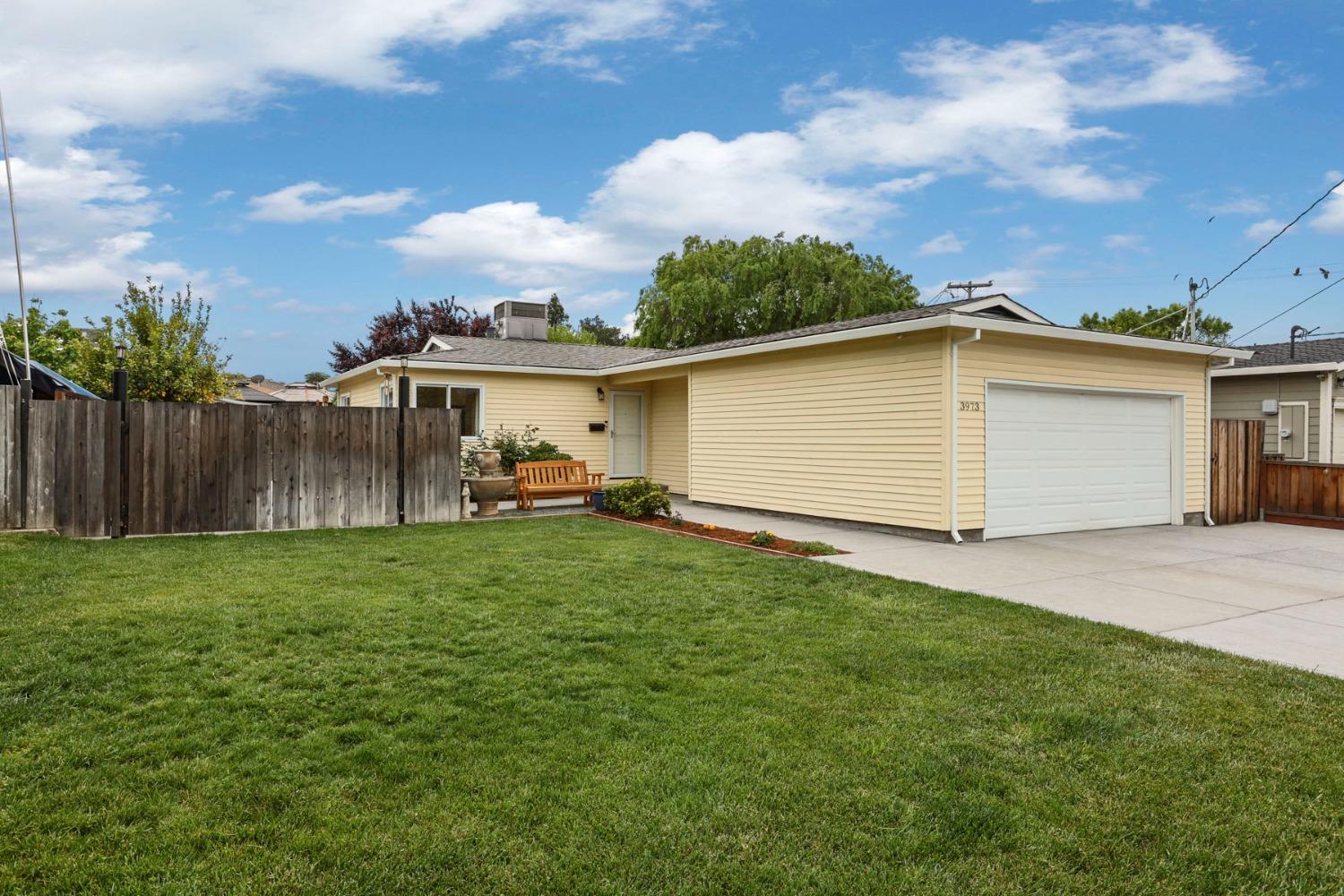 Detail Gallery Image 2 of 39 For 3973 Duke Way, Livermore,  CA 94550 - 3 Beds | 2 Baths