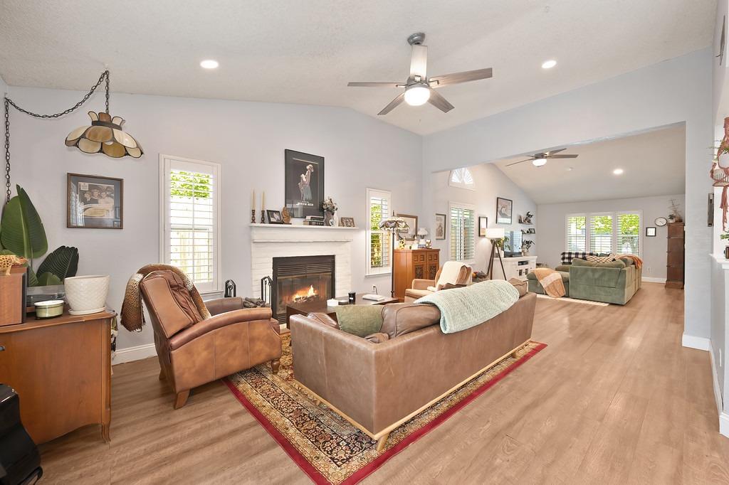 Foxwood Court, Citrus Heights, California image 7