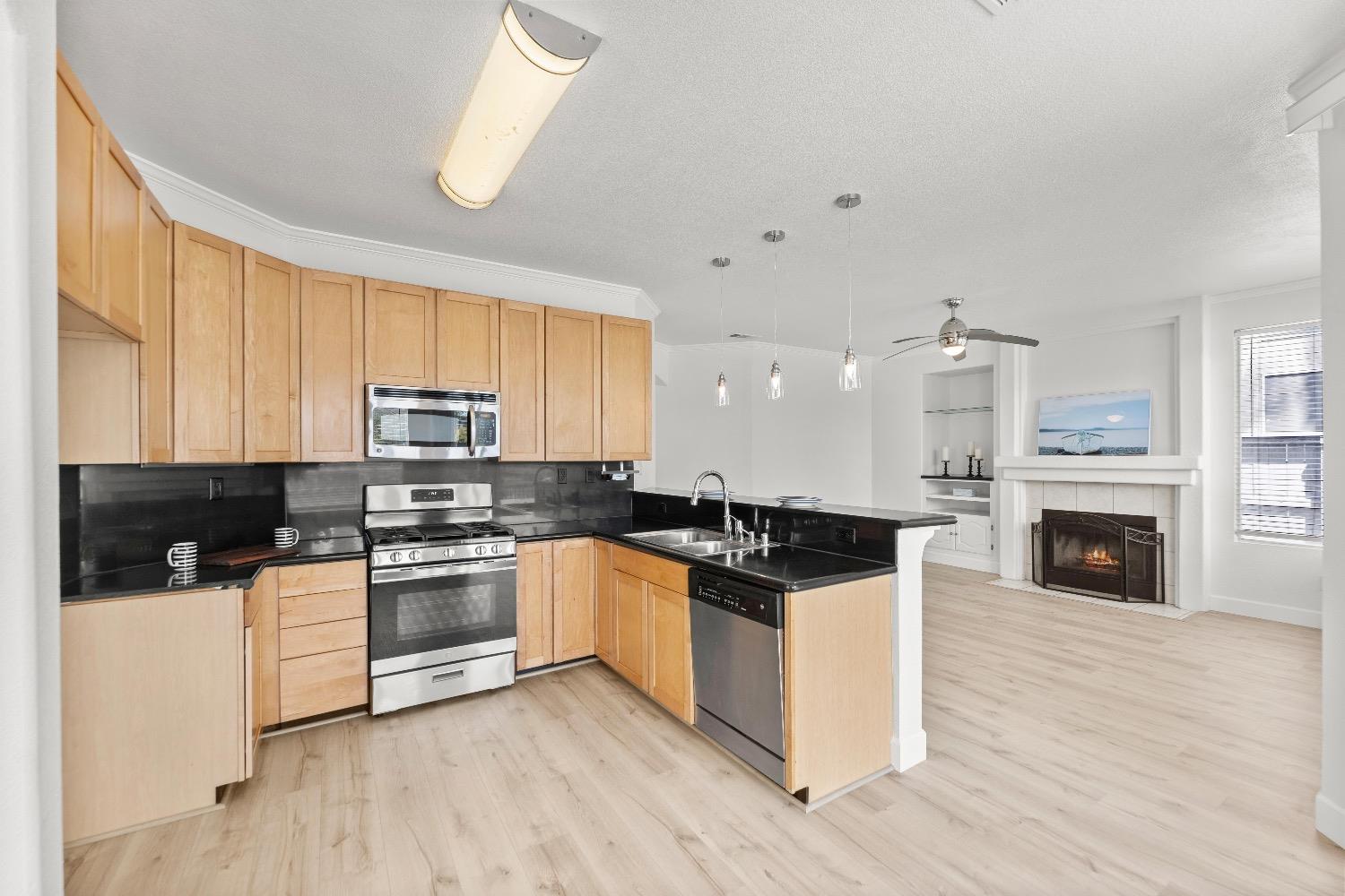 W Island Court, Elk Grove, California image 6