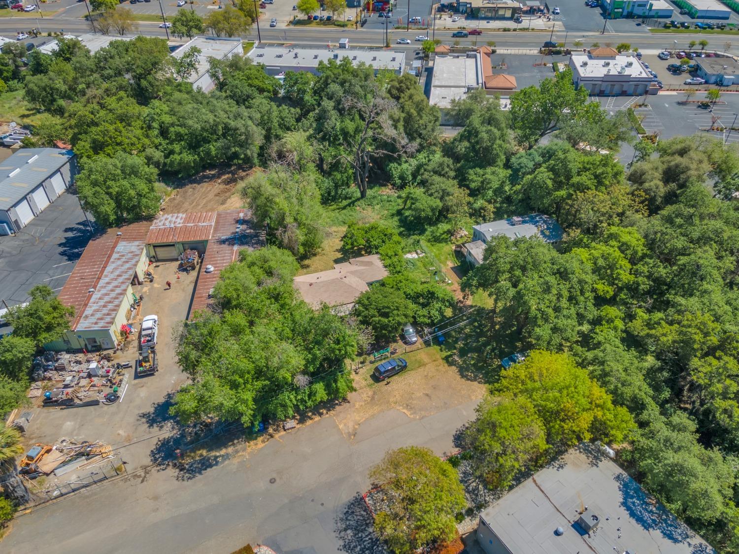 Detail Gallery Image 8 of 11 For 5800 Rosebud Ln, Sacramento,  CA 95841 - 3 Beds | 2 Baths