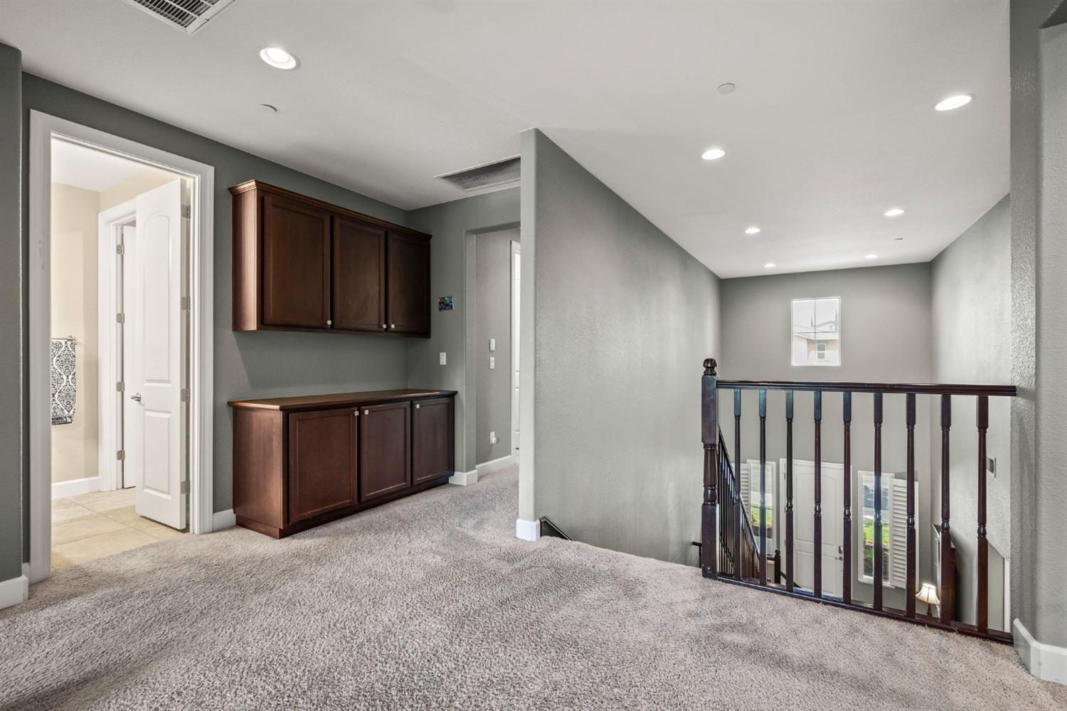 Detail Gallery Image 22 of 70 For 902 Anvil Cir, Rocklin,  CA 95765 - 4 Beds | 3 Baths