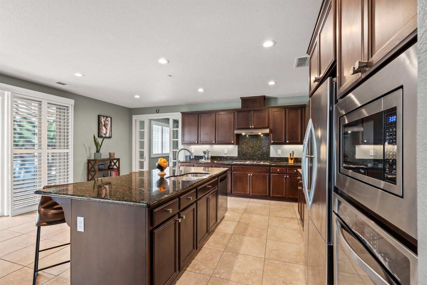 Detail Gallery Image 17 of 70 For 902 Anvil Cir, Rocklin,  CA 95765 - 4 Beds | 3 Baths