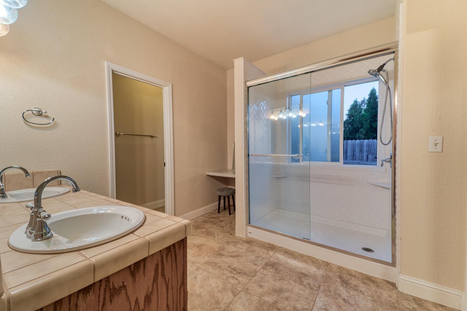 Detail Gallery Image 25 of 34 For 1749 Independence Dr, Yuba City,  CA 95993 - 3 Beds | 2 Baths
