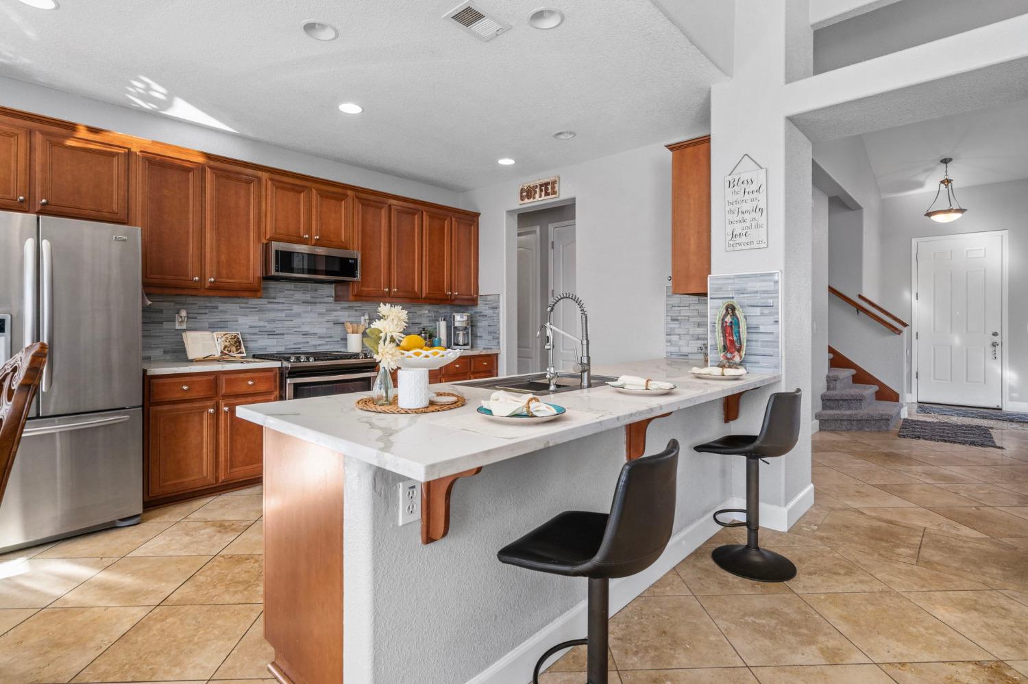 Detail Gallery Image 12 of 36 For 1762 Ashtree Ct, Tracy,  CA 95376 - 5 Beds | 4 Baths