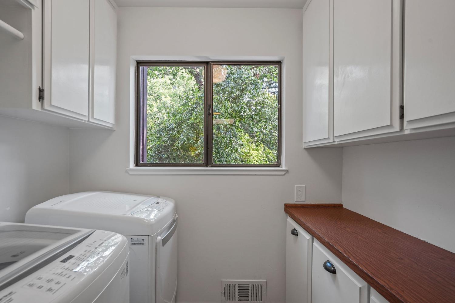 Sarah Court, Carmichael, California image 28