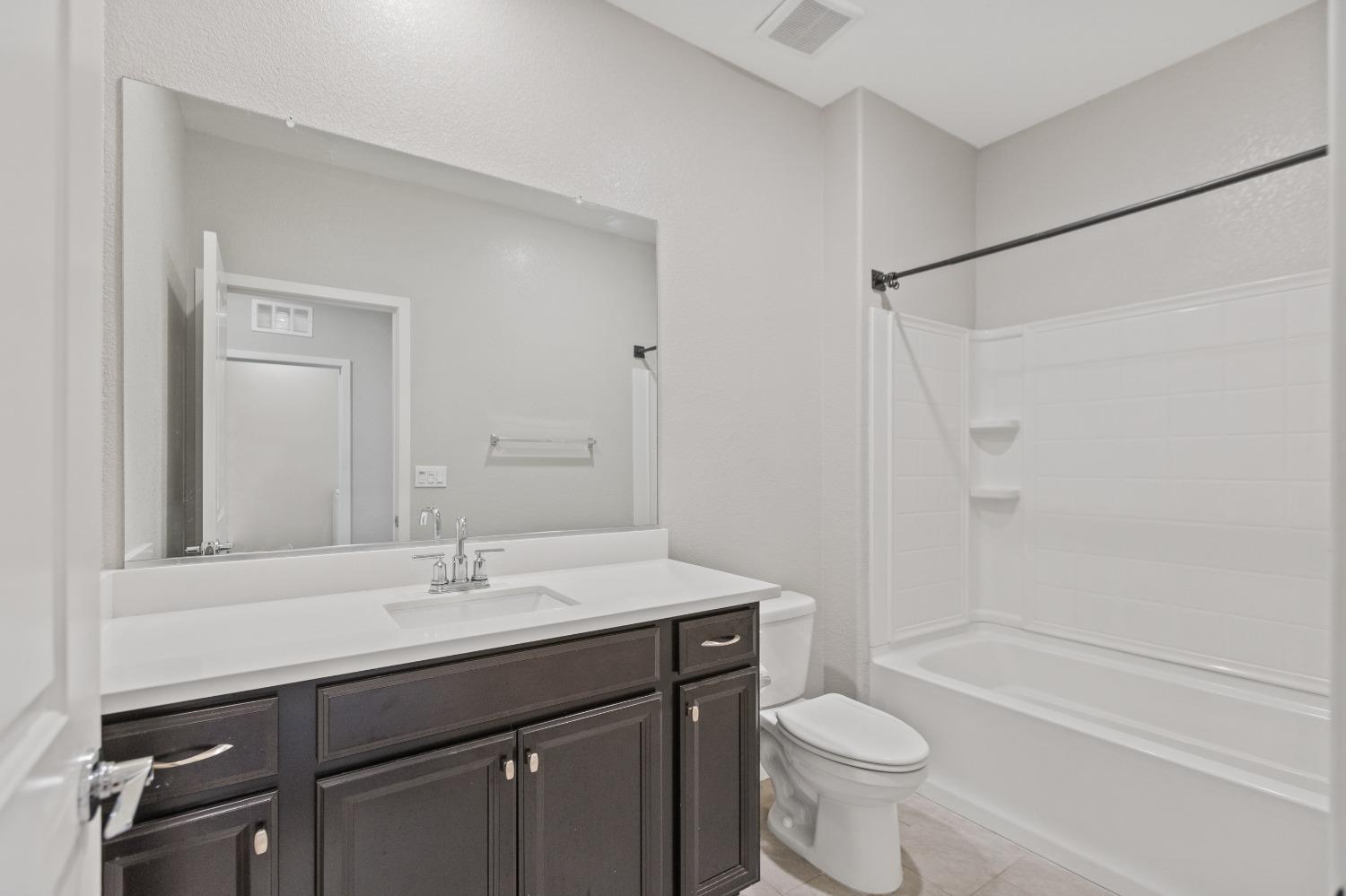 Detail Gallery Image 31 of 45 For 4164 Sally Ride Way, Sacramento,  CA 95834 - 3 Beds | 2/1 Baths