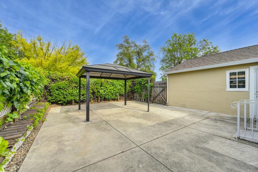 Detail Gallery Image 26 of 32 For 5424 Virginia Way, Sacramento,  CA 95822 - 3 Beds | 2 Baths