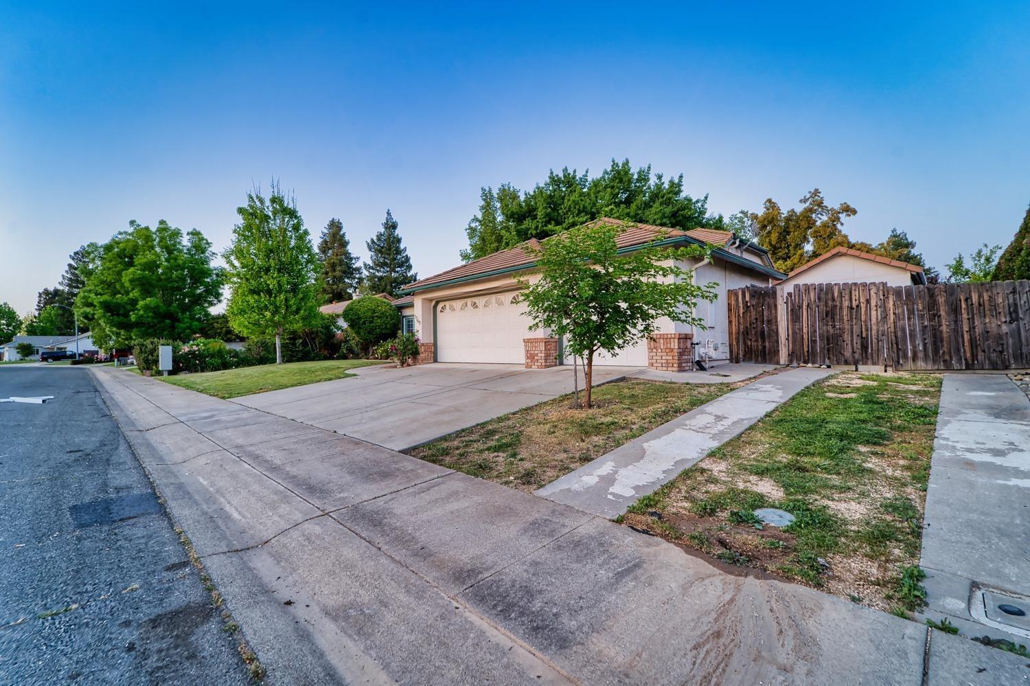 Detail Gallery Image 3 of 34 For 1749 Independence Dr, Yuba City,  CA 95993 - 3 Beds | 2 Baths