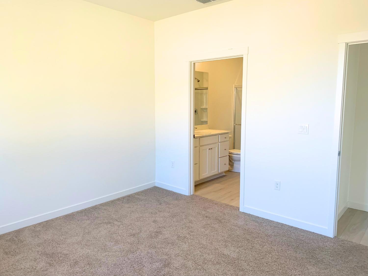 Detail Gallery Image 3 of 8 For 5063 E Cadence St, Stockton,  CA 95215 - 3 Beds | 2 Baths