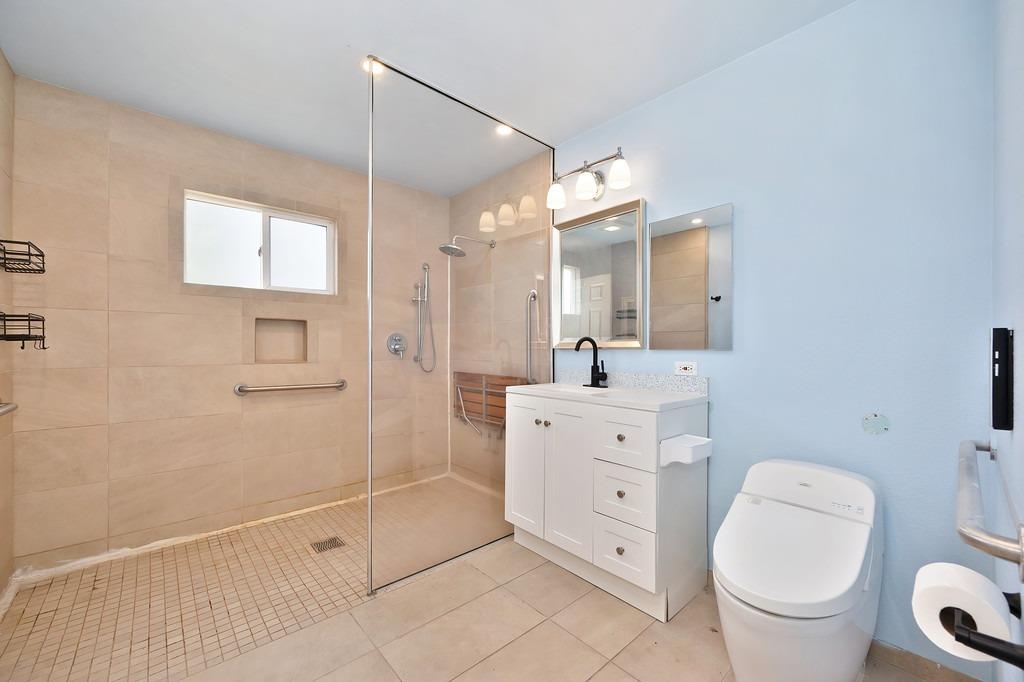 Detail Gallery Image 6 of 28 For 2363 Mcgregor Dr, Rancho Cordova,  CA 95670 - 4 Beds | 4 Baths