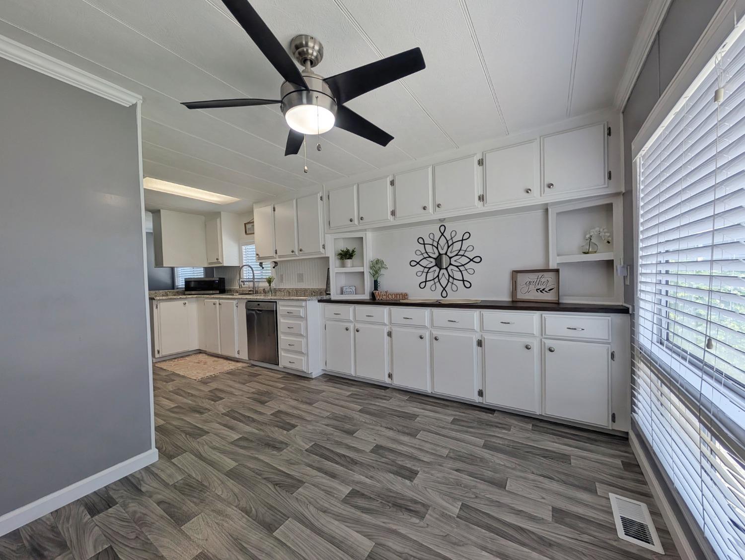 Detail Gallery Image 19 of 67 For 4900 N Hwy 99, Stockton,  CA 95212 - 3 Beds | 2 Baths
