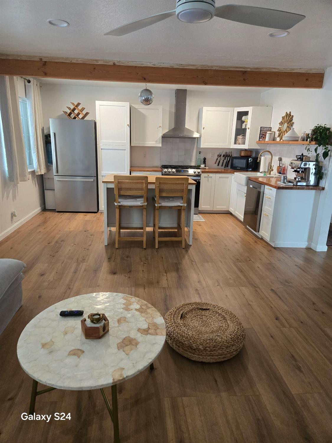 Detail Gallery Image 4 of 19 For 2357 E Euclid Ave, Stockton,  CA 95205 - 2 Beds | 2 Baths