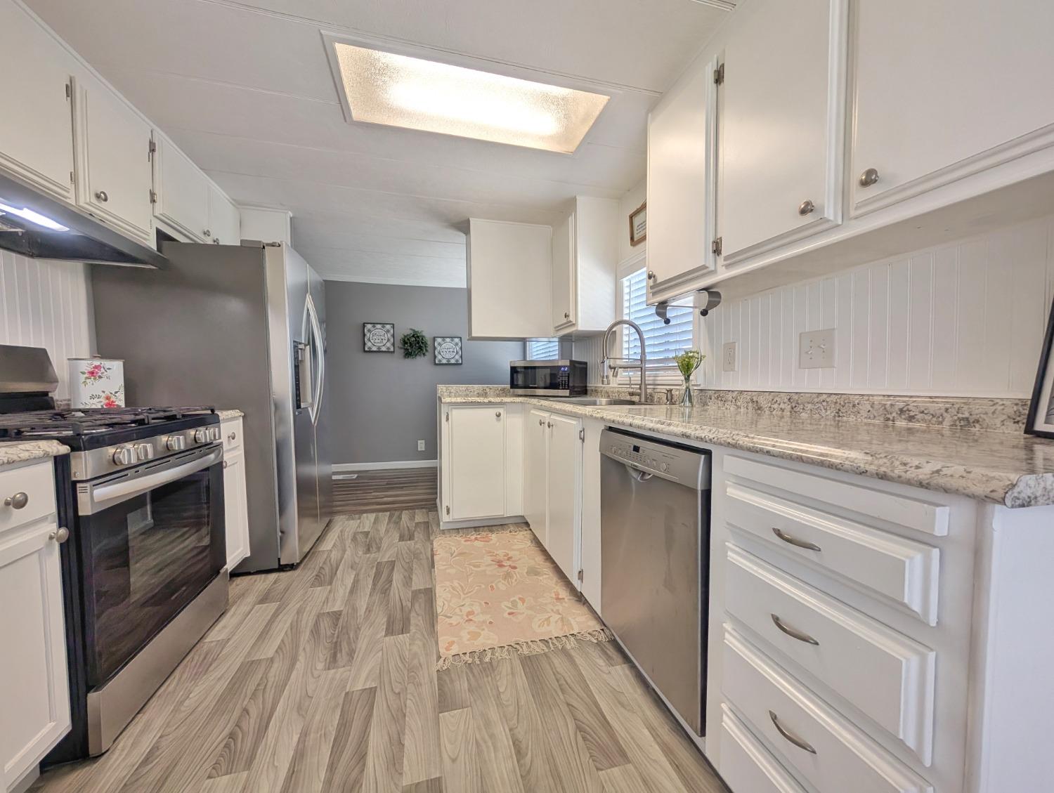 Detail Gallery Image 21 of 67 For 4900 N Hwy 99, Stockton,  CA 95212 - 3 Beds | 2 Baths