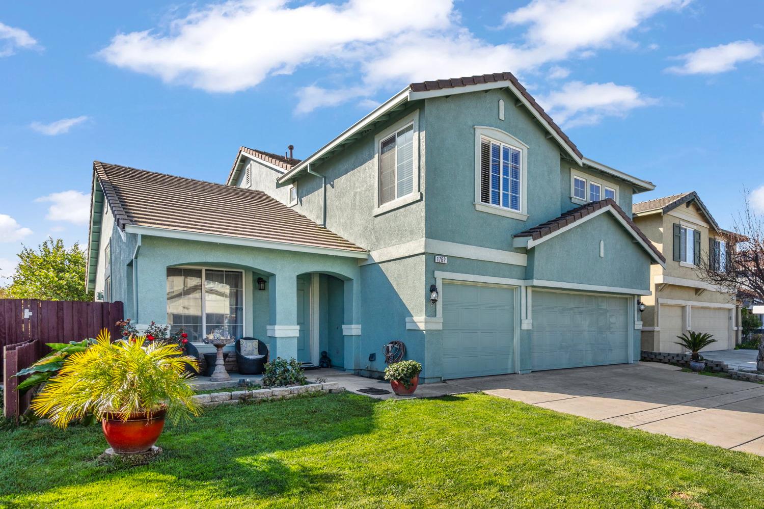 Detail Gallery Image 2 of 36 For 1762 Ashtree Ct, Tracy,  CA 95376 - 5 Beds | 4 Baths
