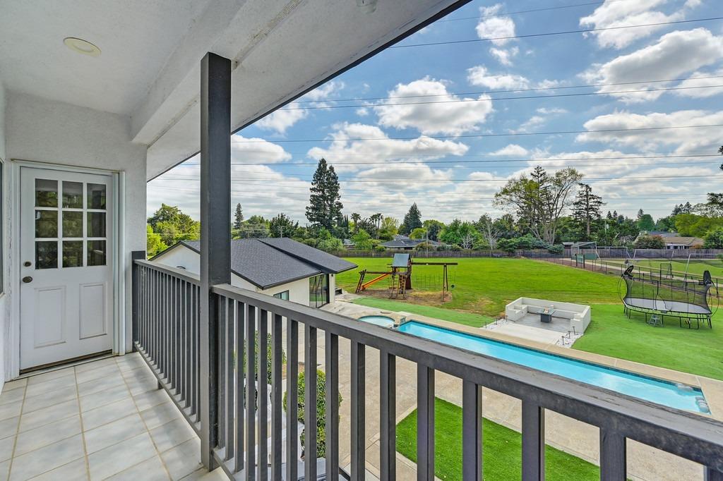 property-img