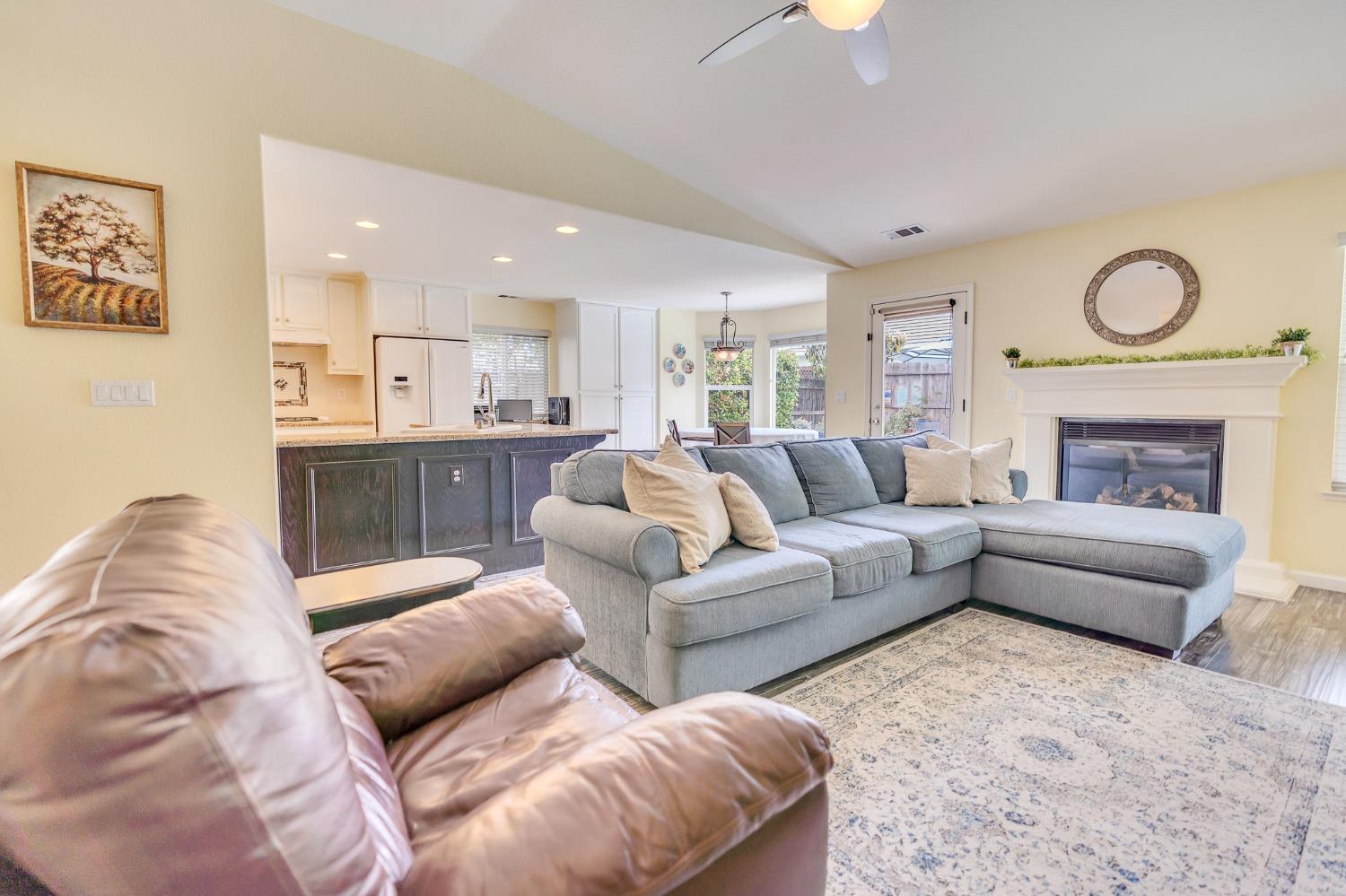 Detail Gallery Image 35 of 77 For 679 Birch Ave, Los Banos,  CA 93635 - 4 Beds | 2 Baths