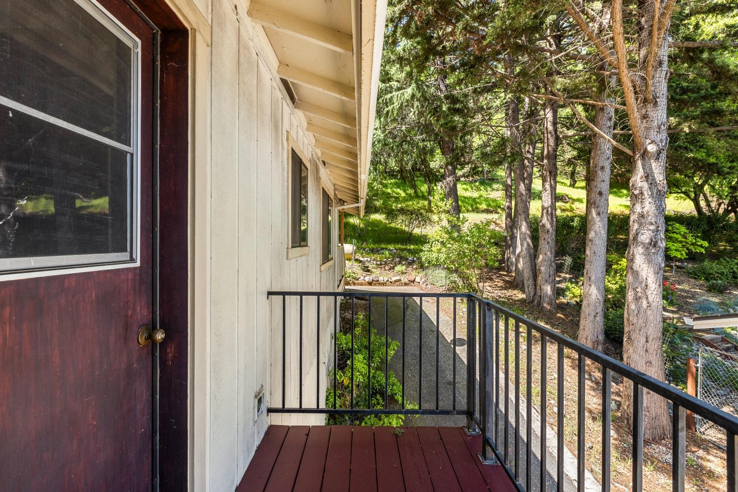 Detail Gallery Image 24 of 38 For 12910 Roadrunner Dr, Penn Valley,  CA 95946 - 3 Beds | 2 Baths