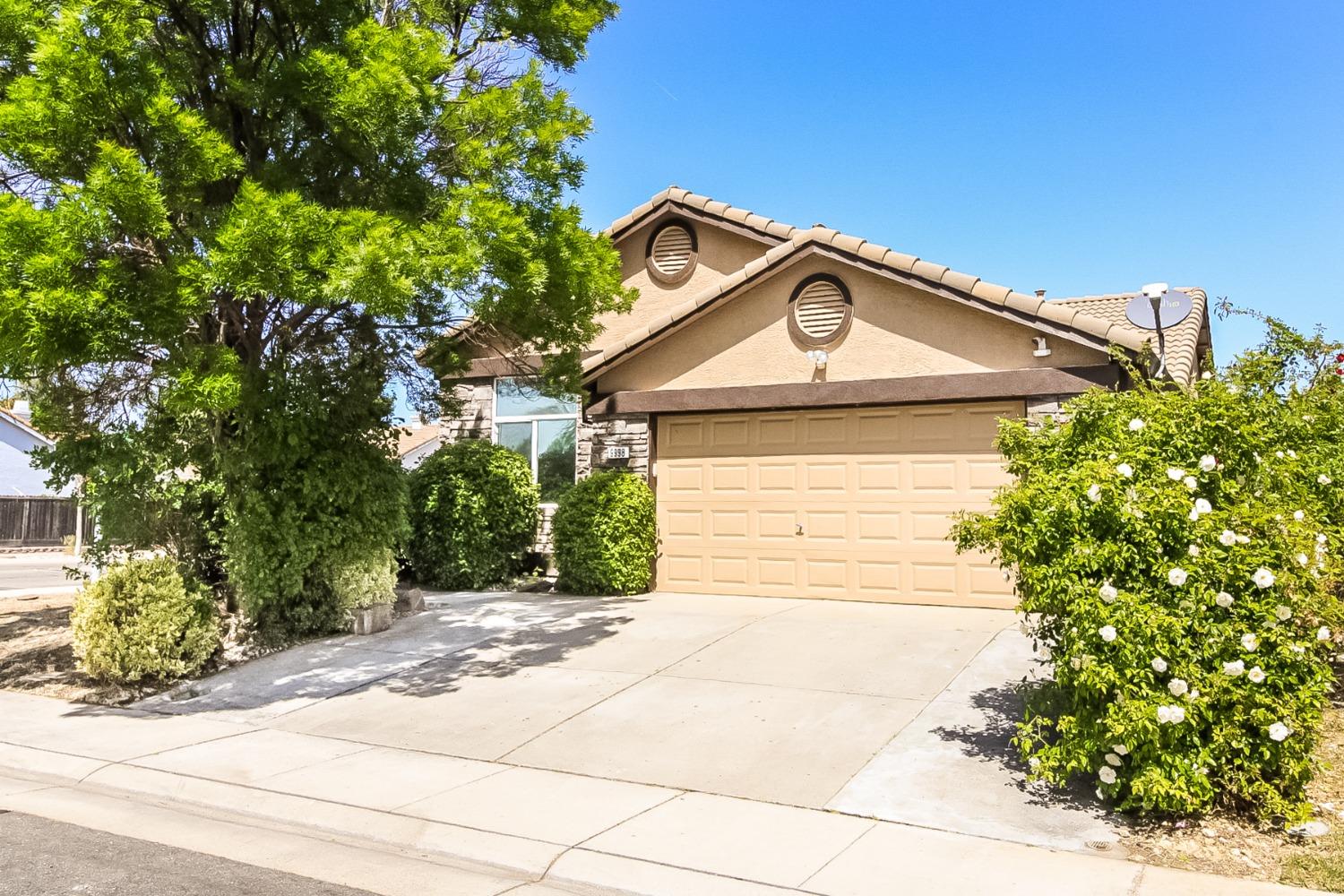 Detail Gallery Image 2 of 28 For 9998 Tarzo Way, Elk Grove,  CA 95757 - 4 Beds | 2 Baths