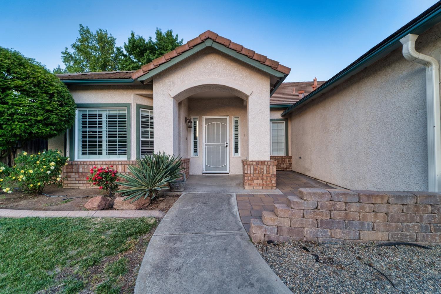 Detail Gallery Image 4 of 34 For 1749 Independence Dr, Yuba City,  CA 95993 - 3 Beds | 2 Baths