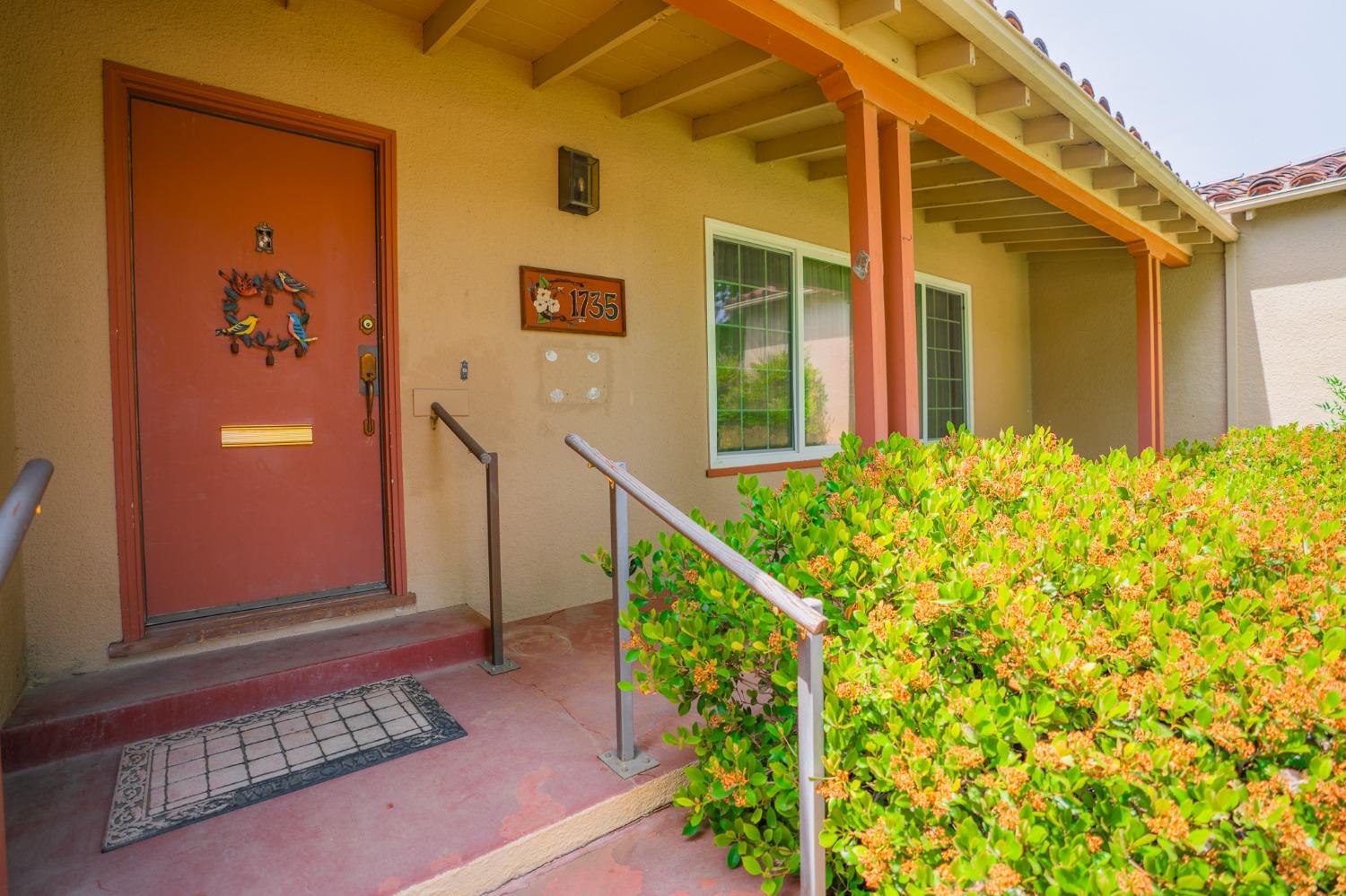 Detail Gallery Image 11 of 87 For 1735 S 6th St, Los Banos,  CA 93635 - 3 Beds | 3 Baths