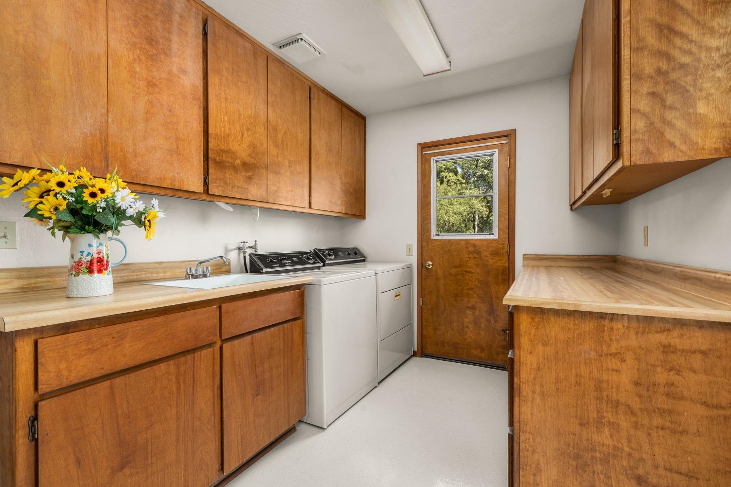 Detail Gallery Image 23 of 38 For 12910 Roadrunner Dr, Penn Valley,  CA 95946 - 3 Beds | 2 Baths