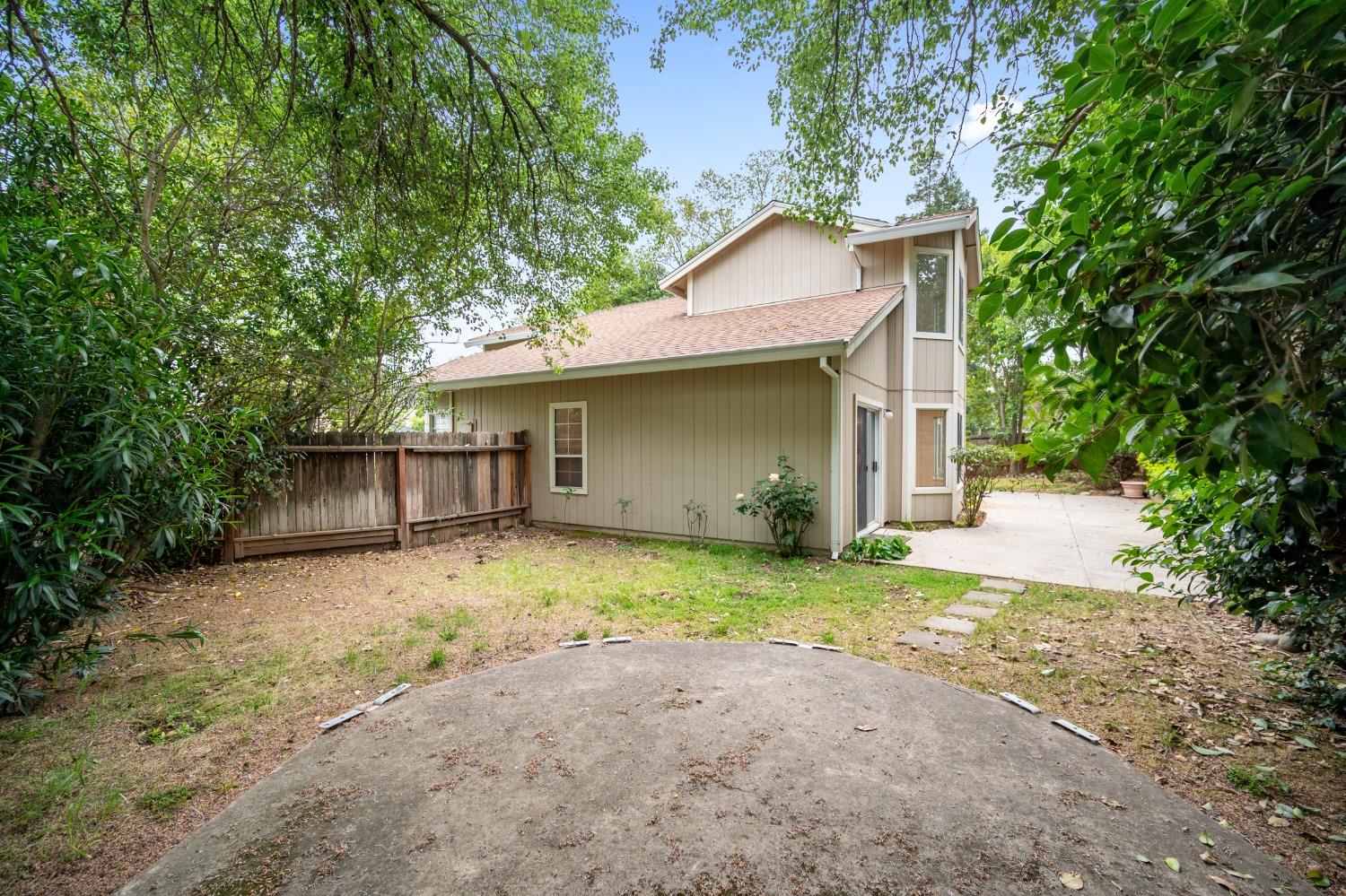 E Sparrow Hawk Court, Elk Grove, California image 41