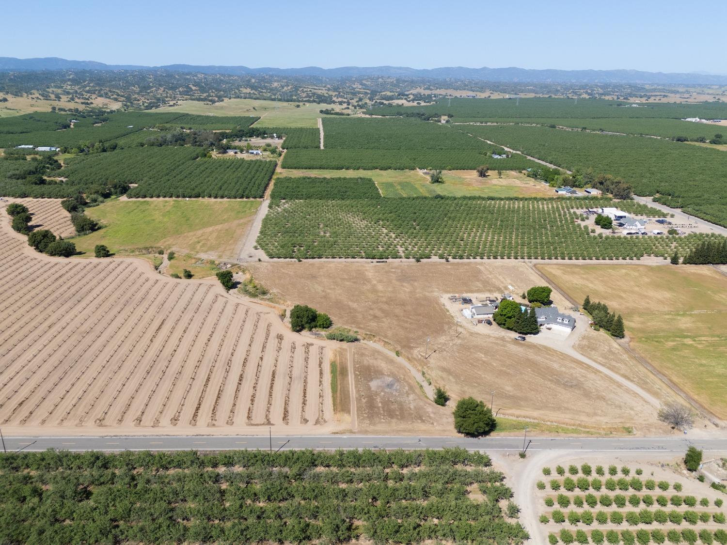 Detail Gallery Image 77 of 81 For 509 Wyer Rd, Arbuckle,  CA 95912 - 5 Beds | 2/1 Baths