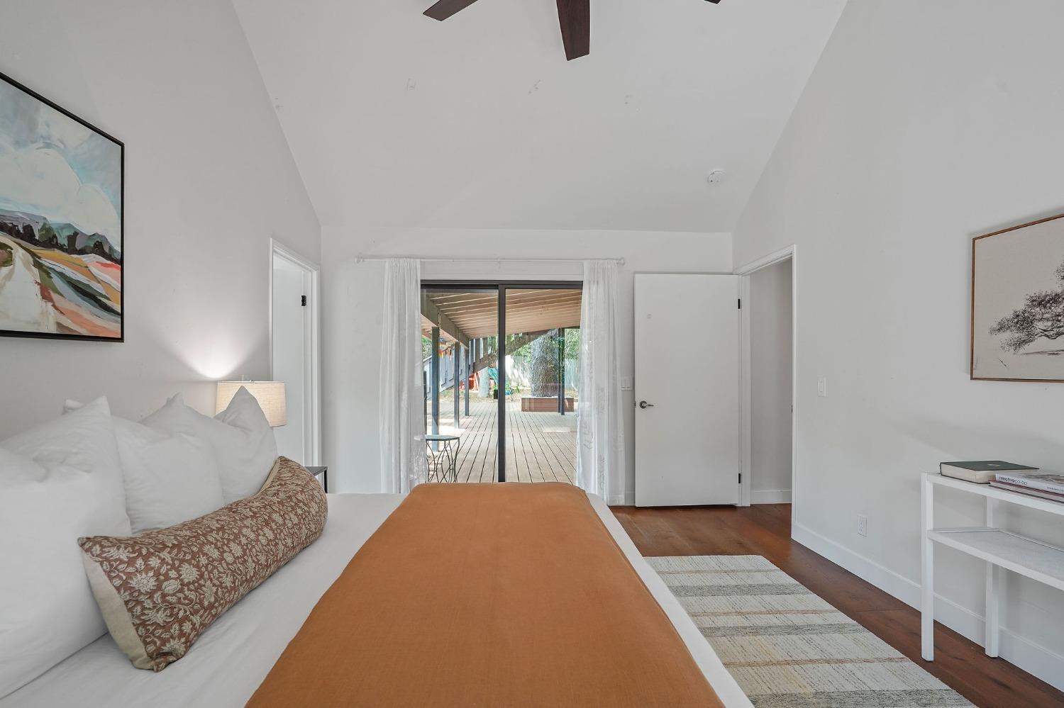 Sarah Court, Carmichael, California image 31