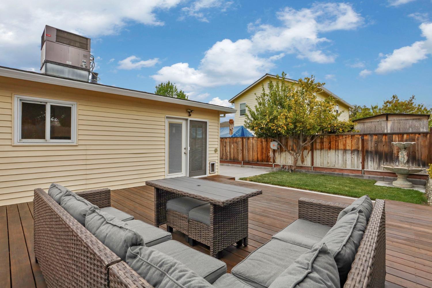 Detail Gallery Image 27 of 39 For 3973 Duke Way, Livermore,  CA 94550 - 3 Beds | 2 Baths