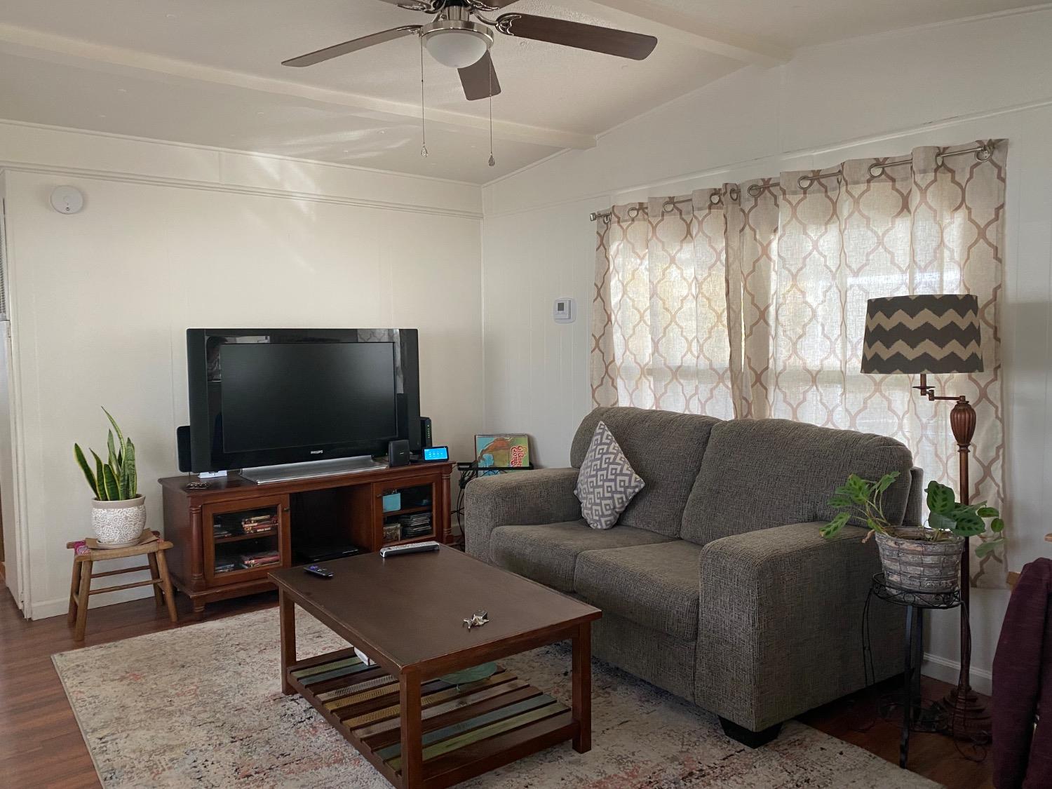 Detail Gallery Image 4 of 7 For 1830 E Yosemite Ave 72, Manteca,  CA 95336 - 2 Beds | 1 Baths