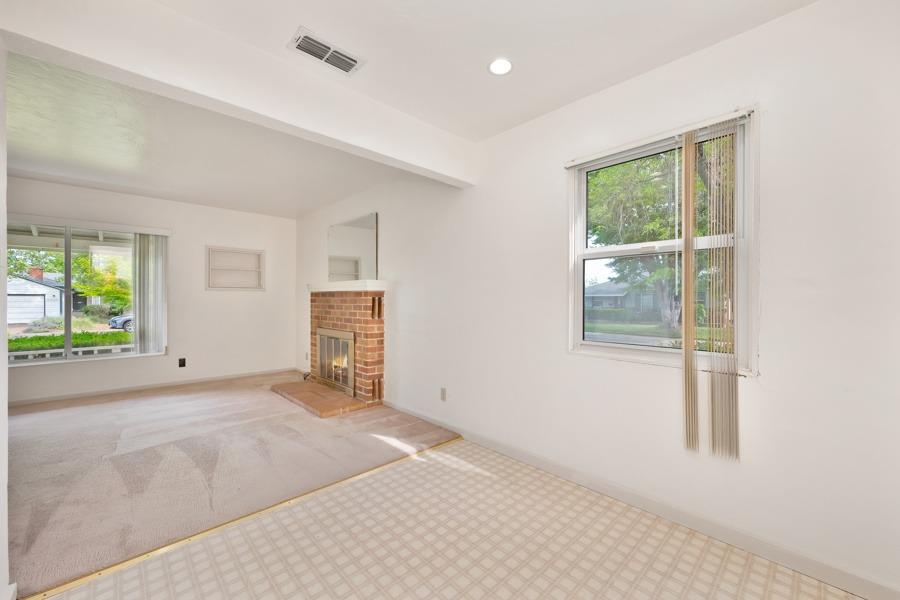 Detail Gallery Image 9 of 32 For 5424 Virginia Way, Sacramento,  CA 95822 - 3 Beds | 2 Baths