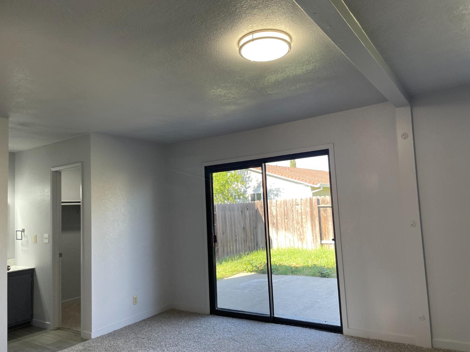 Detail Gallery Image 11 of 15 For 6240 Sunrise South Dr, Sacramento,  CA 95824 - 4 Beds | 2 Baths