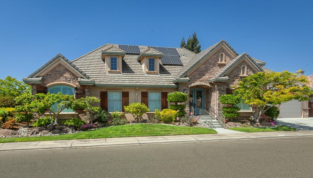 Detail Gallery Image 1 of 87 For 1111 Brighton Way, Lodi,  CA 95242 - 4 Beds | 3/1 Baths