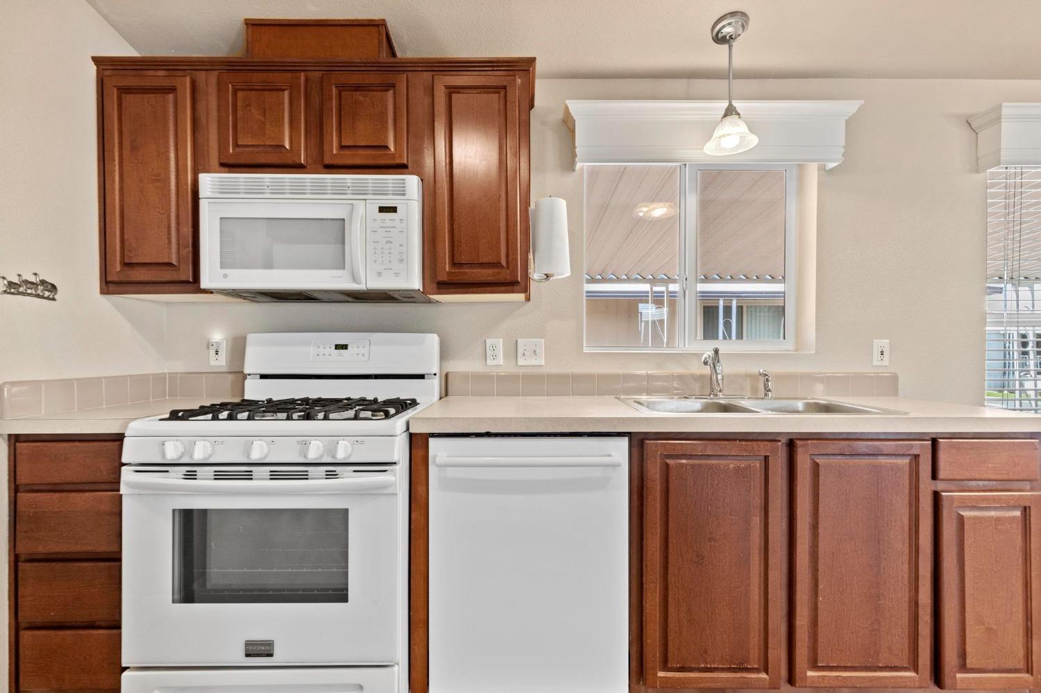 Detail Gallery Image 17 of 35 For 1155 Pease Rd 428, Yuba City,  CA 95991 - 2 Beds | 2 Baths