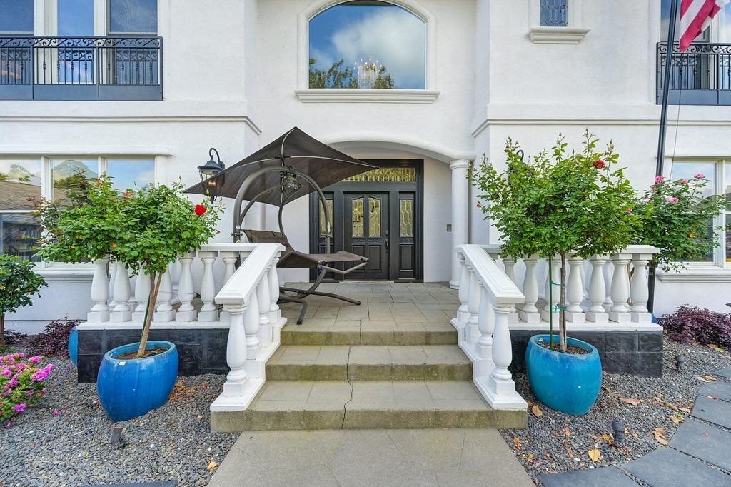 property-img