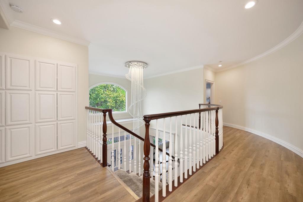 property-img