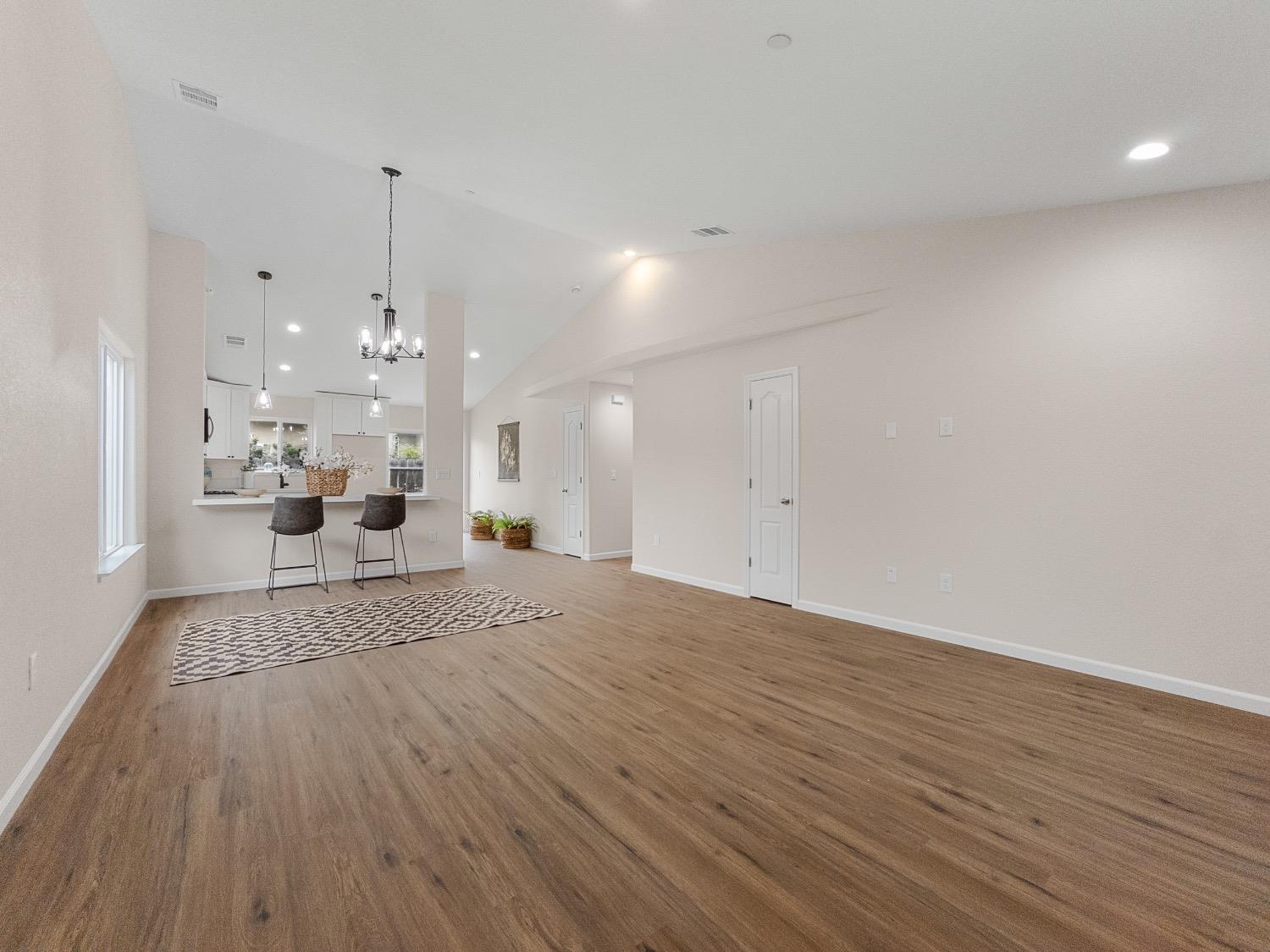 Detail Gallery Image 6 of 20 For 612 Blue Canyon Dr, Modesto,  CA 95354 - 4 Beds | 2 Baths